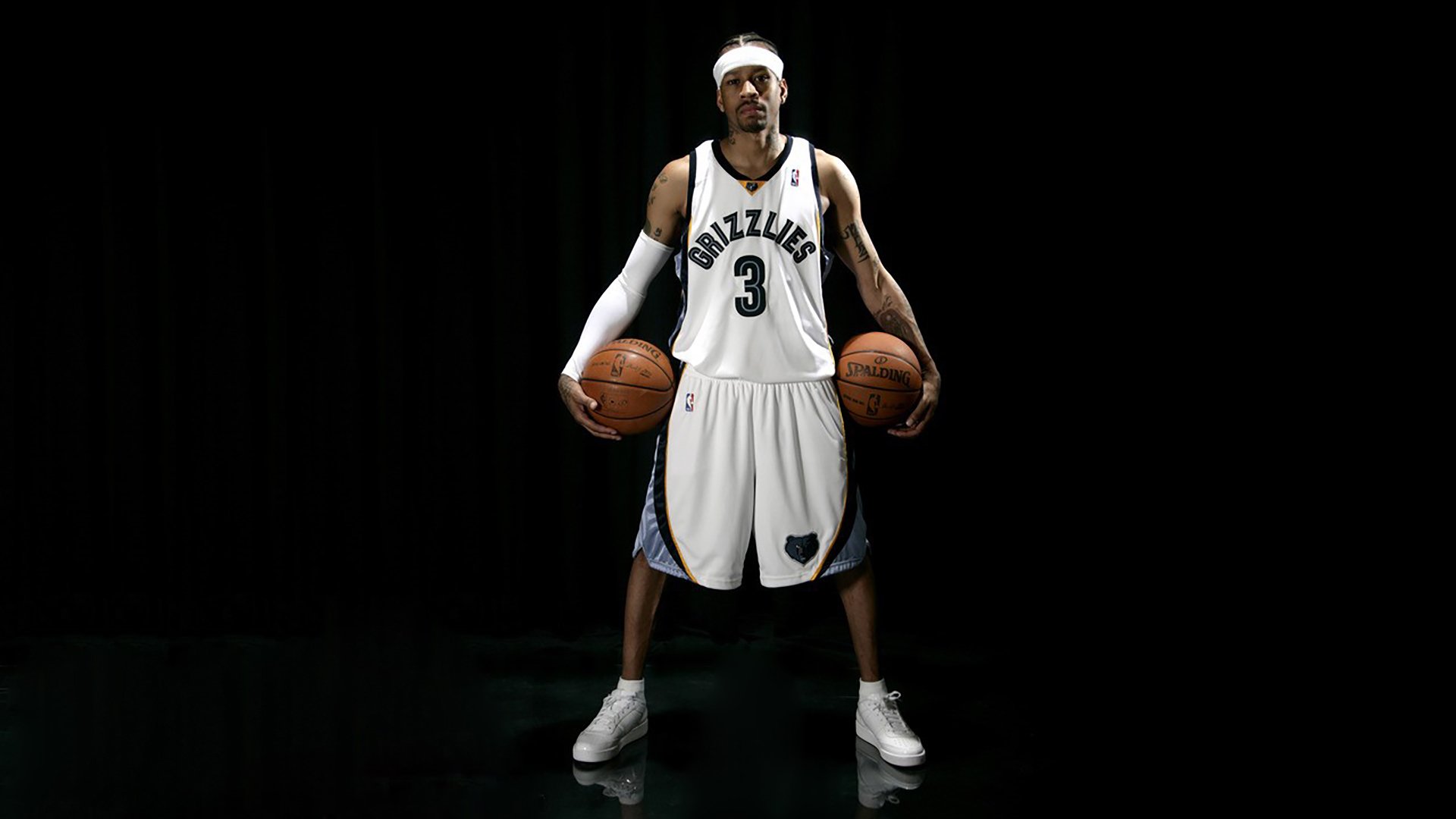 决赛夜:主场球迷制造“12人效应”助力球队取胜